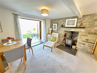 Feature living room